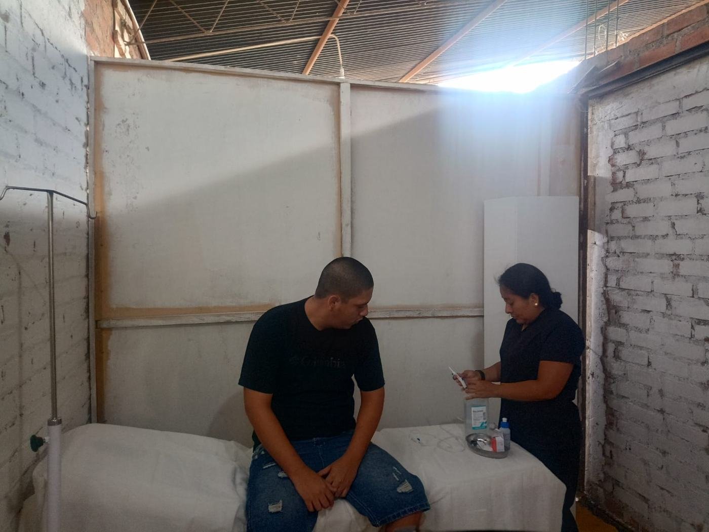 Atención médica y enfermería para los internos